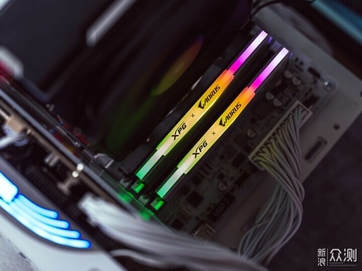 電競氛圍拉滿丨B760X冰雕+龍耀D500G超頻實戰_新浪眾測