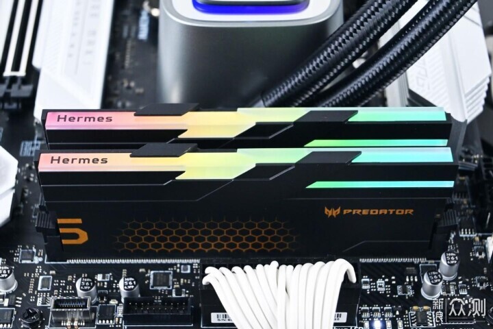 Acer掠奪者Hermes冰刃DDR5 6400 32G內存試玩_新浪眾測