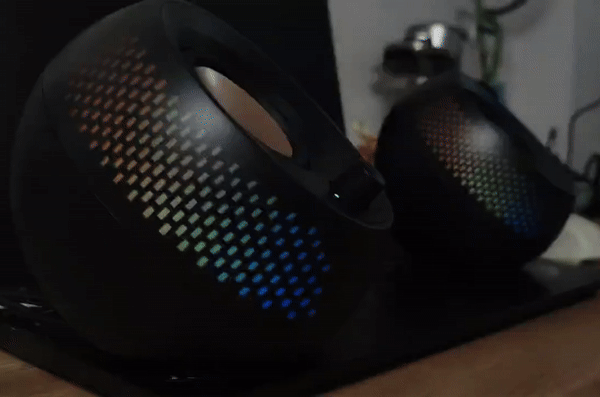 炫彩光效、沉浸聲場:創新 PEBBLE X_新浪眾測