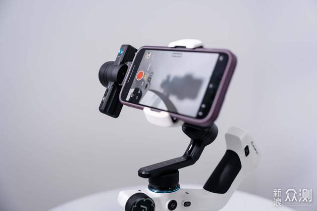 飛宇蠍子Mini2手機雲台 便攜與專業的完美結合_新浪眾測