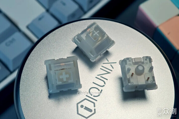 100%全POK+極致手感:IQUNIX璞玉軸改裝體驗_新浪眾測