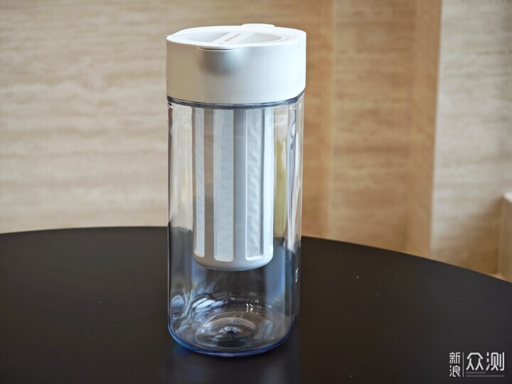 炎炎夏日米家冷水壺讓你下班回家喝到清涼飲品_新浪眾測