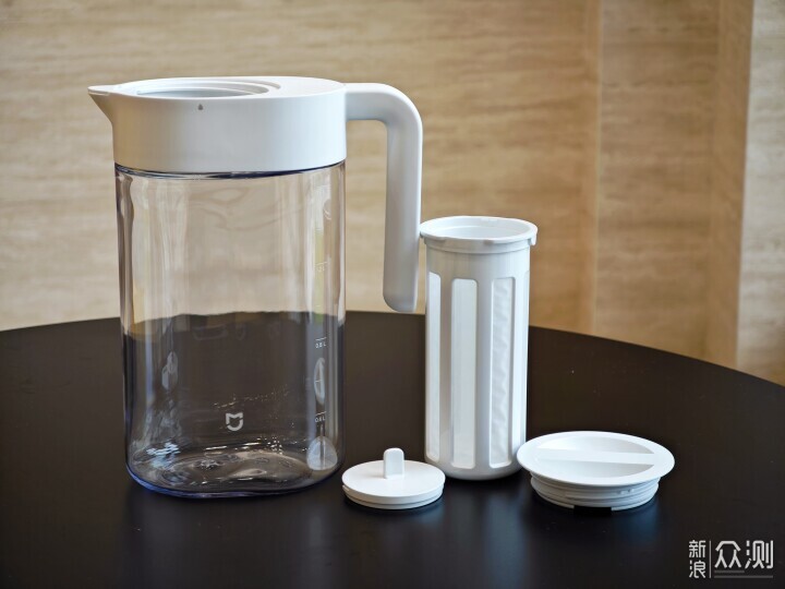 炎炎夏日米家冷水壺讓你下班回家喝到清涼飲品_新浪眾測