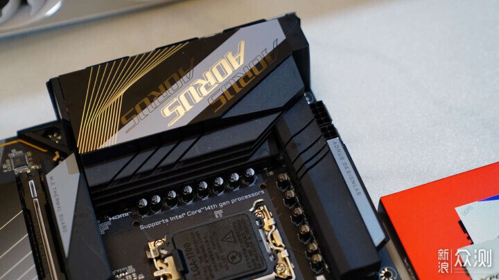 最強聯名!技嘉Z790電競雕X與威剛XPG白曜雕_新浪眾測