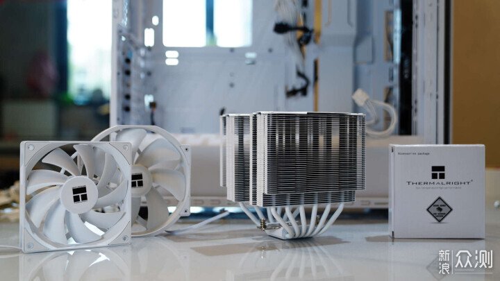 最強聯名!技嘉Z790電競雕X與威剛XPG白曜雕_新浪眾測