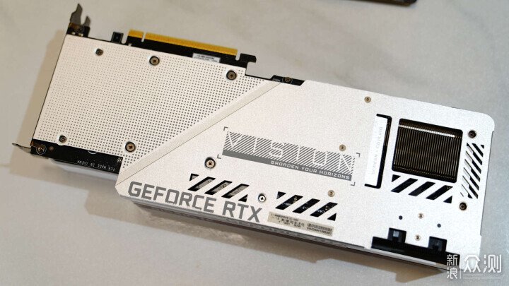 最強聯名!技嘉Z790電競雕X與威剛XPG白曜雕_新浪眾測