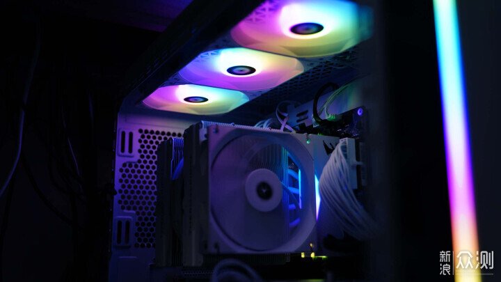 最強聯名!技嘉Z790電競雕X與威剛XPG白曜雕_新浪眾測