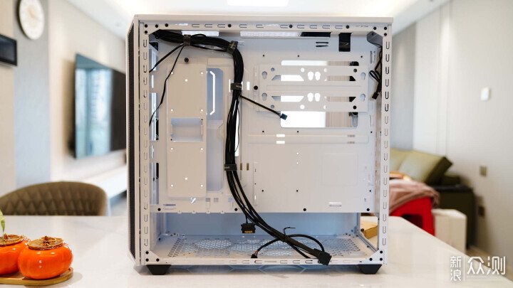 最強聯名!技嘉Z790電競雕X與威剛XPG白曜雕_新浪眾測