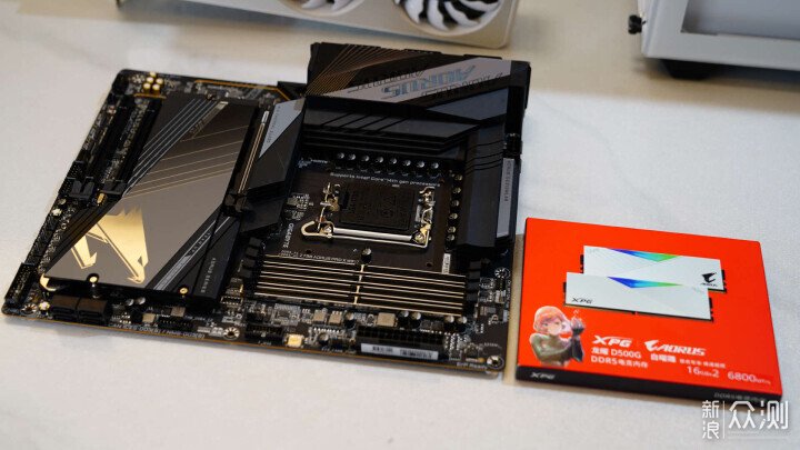 最強聯名!技嘉Z790電競雕X與威剛XPG白曜雕_新浪眾測