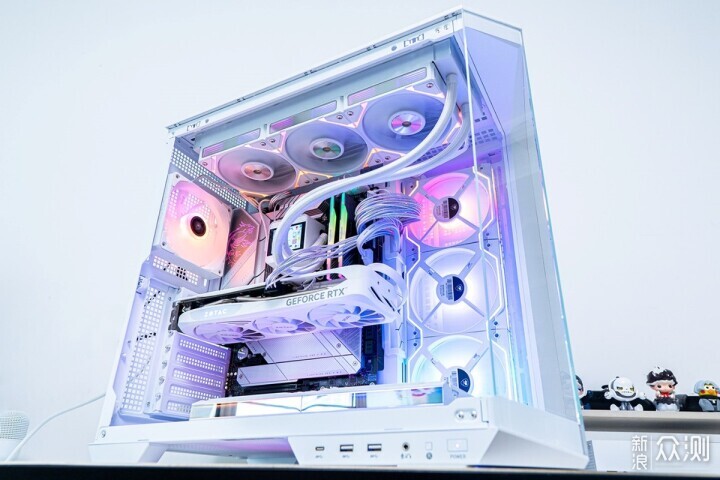 微星MAG PANO 100L PZ WHITE 白刃PLUS裝機_新浪眾測