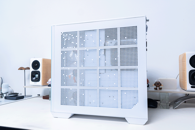 微星MAG PANO 100L PZ WHITE 白刃PLUS裝機_新浪眾測