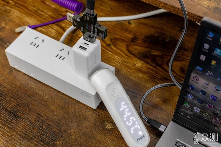 小身板充電快,聯想thinkplus GaN65W充電器_新浪眾測