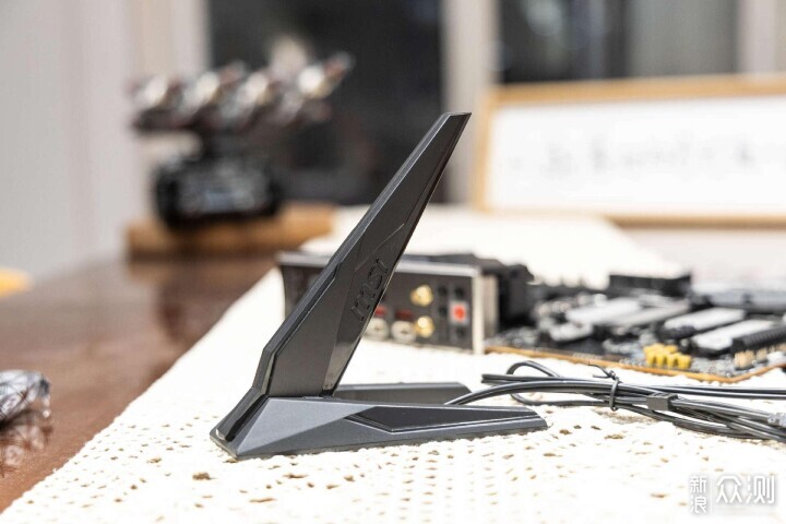 微星MPG Z790 CARBON MAX WIFI II開箱_新浪眾測