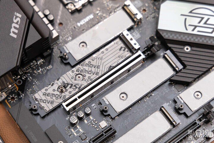 微星MPG Z790 CARBON MAX WIFI II開箱_新浪眾測