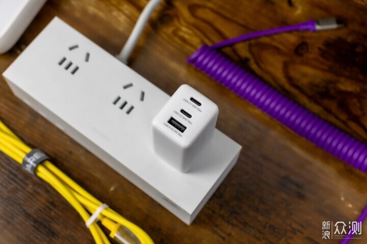 小身板充電快,聯想thinkplus GaN65W充電器_新浪眾測