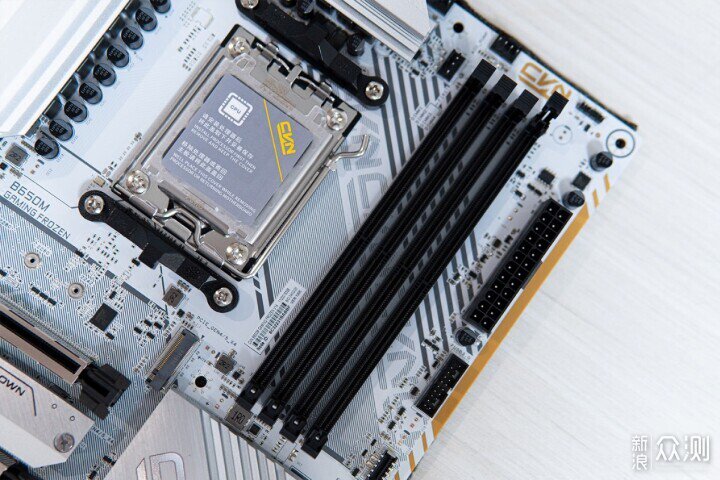 便攜緊湊,方糖機械大師C26裝機_新浪眾測