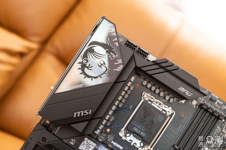 微星MPG Z790 CARBON MAX WIFI II開箱_新浪眾測
