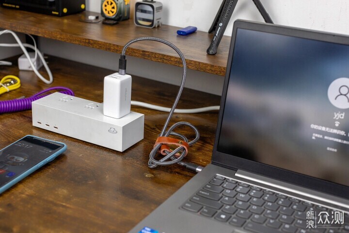 小身板充電快,聯想thinkplus GaN65W充電器_新浪眾測