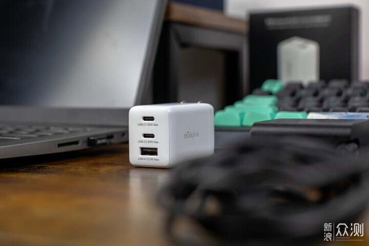 小身板充電快,聯想thinkplus GaN65W充電器_新浪眾測