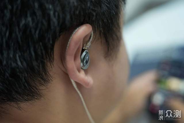 緋樂Lyric詩耳機:承襲經典,再啟新章的探索_新浪眾測