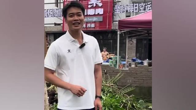 台风后一店主提供免费泡面