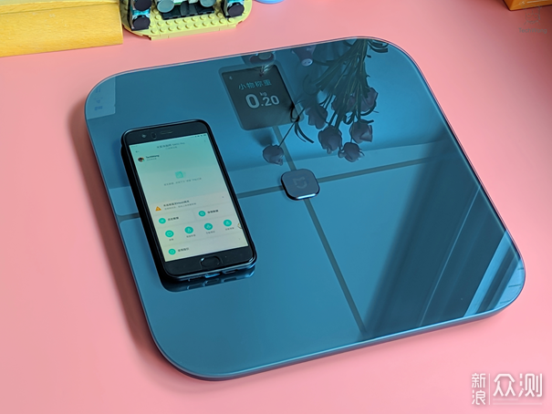 米家體脂秤S400 Pro,升級為彩屏且性能大增_新浪眾測