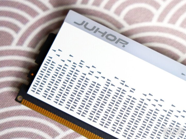 超高性價比的DDR5燈條:玖合星域6000內存簡測_新浪眾測