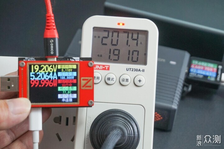 遊戲本遇上黑科技!氮化镓SlimQ F330W充電器_新浪眾測