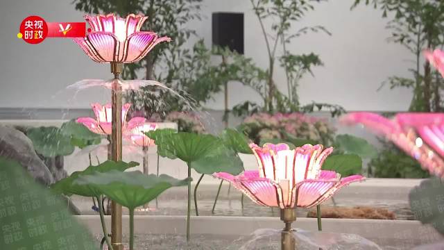 习近平向意大利总统马塔雷拉赠送嫦娥五号月壤