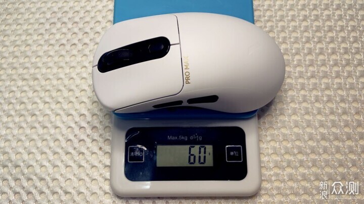 專為偏好右手玩家打造的遊戲滑鼠它來了_新浪眾測