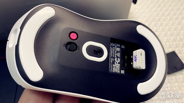 專為偏好右手玩家打造的遊戲滑鼠它來了_新浪眾測