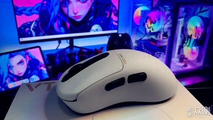 專為偏好右手玩家打造的遊戲滑鼠它來了_新浪眾測