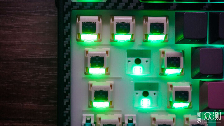 非凡質感，閃耀新生，珂芝K87“膠坨坨”鍵盤_新浪眾測