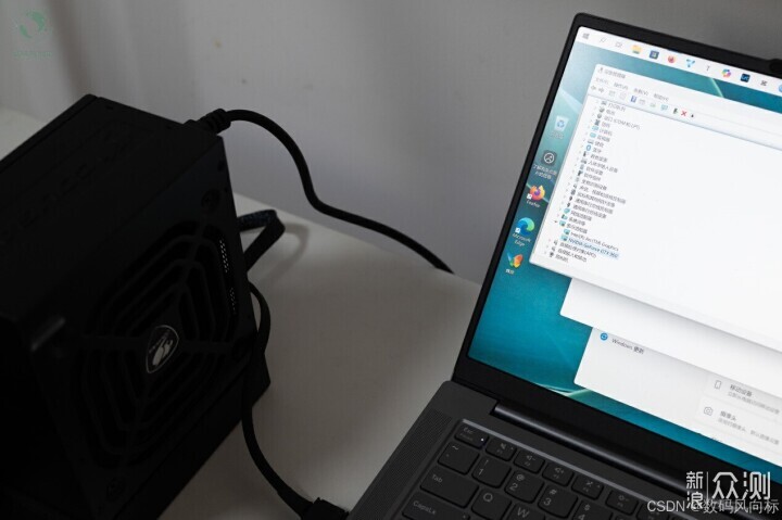 一插即用，高性能顯卡的移動解決方案_新浪眾測