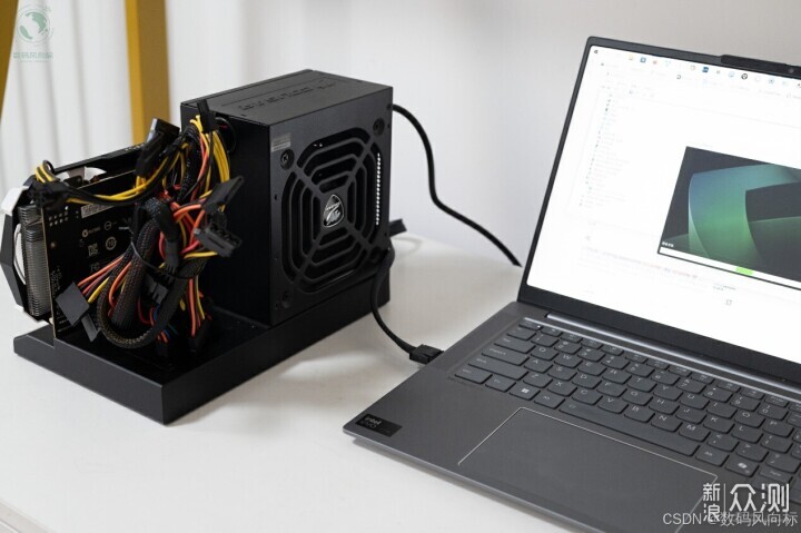 一插即用，高性能顯卡的移動解決方案_新浪眾測