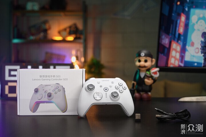 玩家的利器，聯想S03四平台三模無線遊戲手柄_新浪眾測