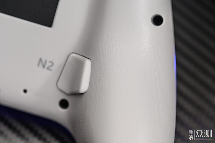 玩家的利器，聯想S03四平台三模無線遊戲手柄_新浪眾測