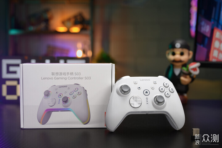 玩家的利器，聯想S03四平台三模無線遊戲手柄_新浪眾測
