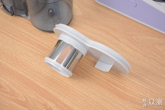 被縟竟然這麼髒？摩氪雙刷雙杯殺菌吸塵除蟎儀_新浪眾測