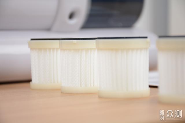 被縟竟然這麼髒？摩氪雙刷雙杯殺菌吸塵除蟎儀_新浪眾測