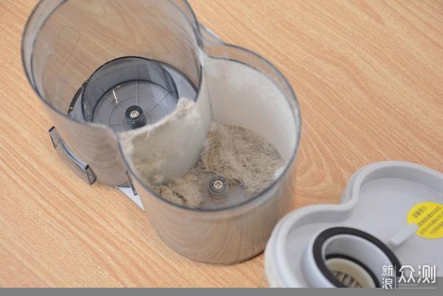 被縟竟然這麼髒？摩氪雙刷雙杯殺菌吸塵除蟎儀_新浪眾測