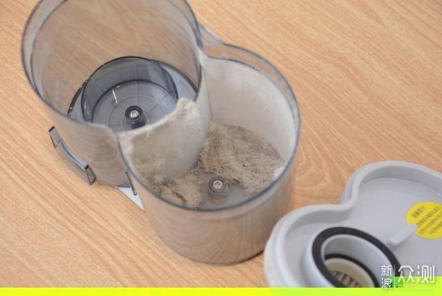 被縟竟然這麼髒？摩氪雙刷雙杯殺菌吸塵除蟎儀_新浪眾測