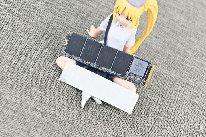 雷克沙THOR 1TB PCIE4.0固態硬盤試玩_新浪眾測