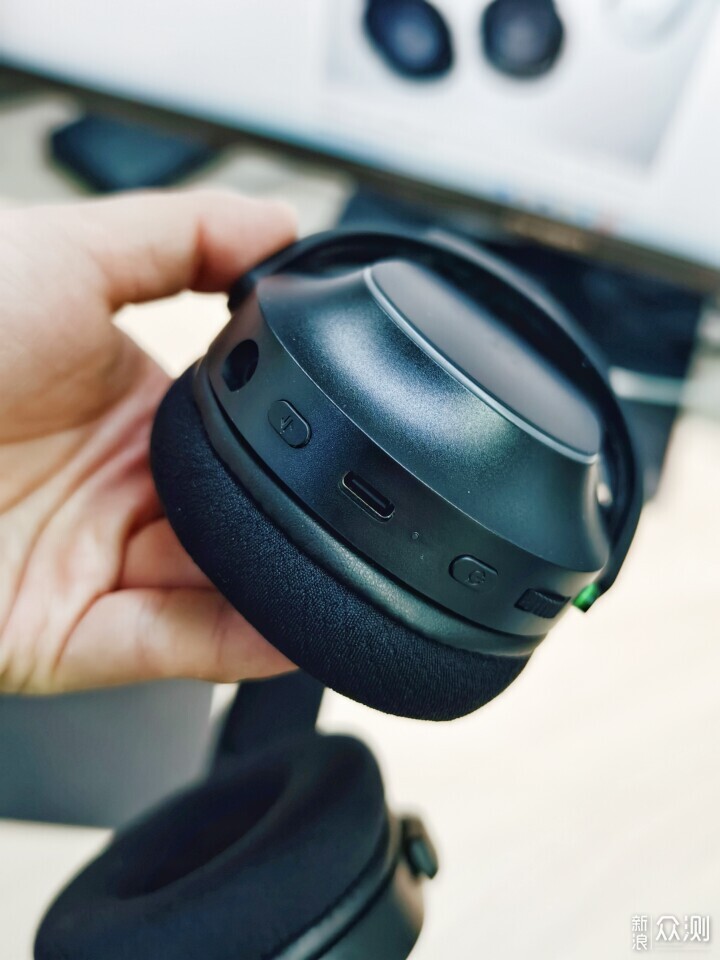 雷蛇梭魚X幻彩版:跨平台遊戲與音樂完美伴侶_新浪眾測