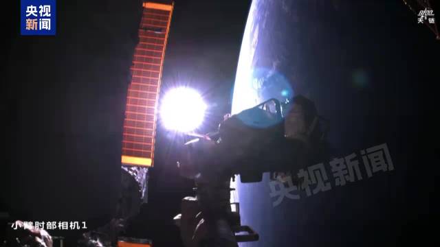 再次刷新中国航天员出舱活动时长纪录!神十九出舱视频来了