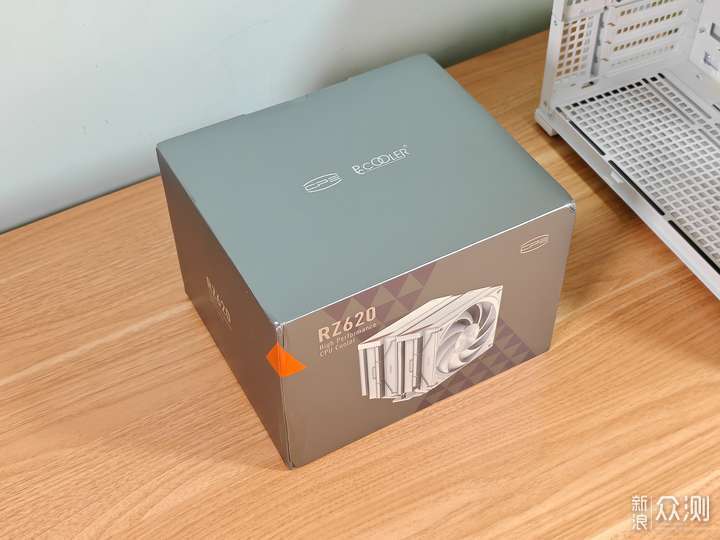 可裝大顯卡的桌面迷你電腦喬思伯機箱D32 Pro_新浪眾測
