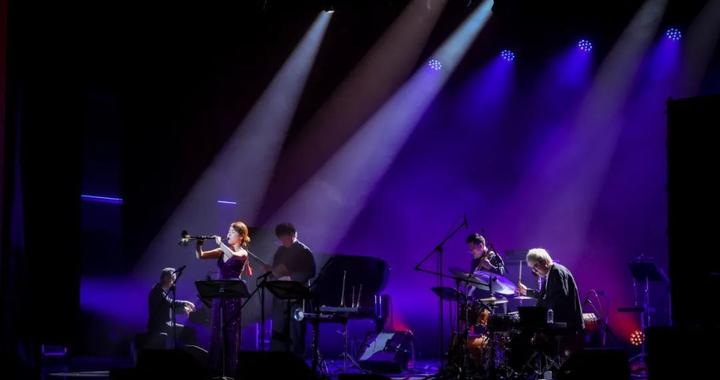 爆满！刘雯雯领衔，点燃唢呐与爵士四重奏的梦幻之夜