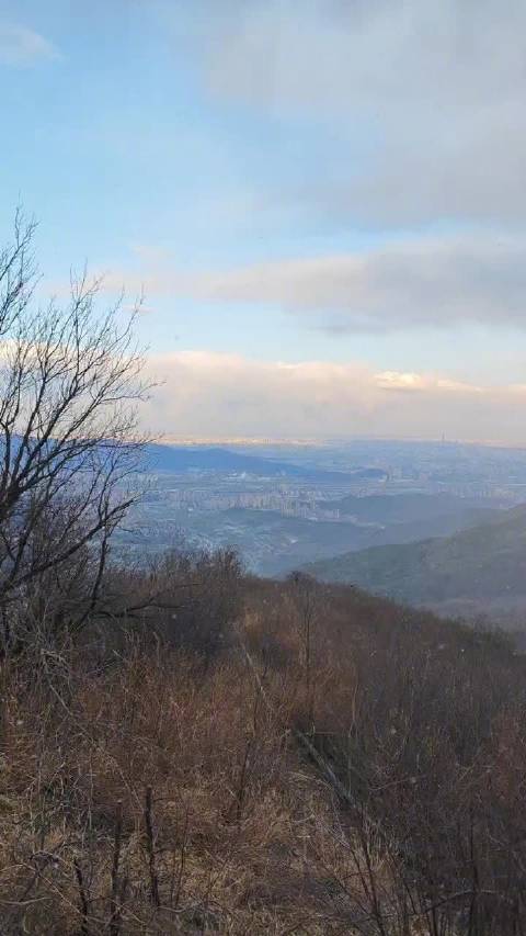 门头沟下雪了,明天北京南部有零星小雨或雨夹雪