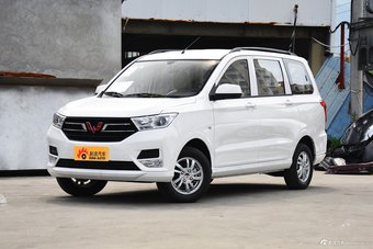 空间足够，操控给力，最高还能便宜0.29万，这样的五菱宏光不来一沓？