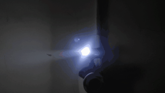 超便攜遠射手電,X50開啟戶外新體驗_新浪眾測